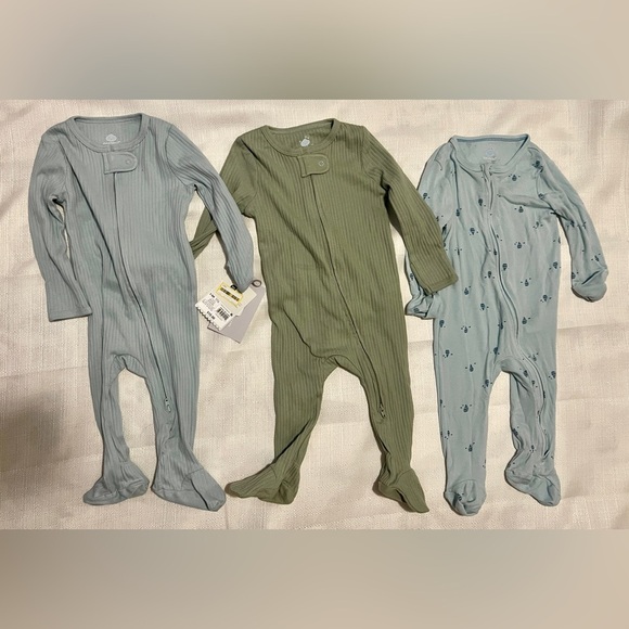 Cloud Island Bundle of Sleepers/Footies Size 3-6M - Picture 1 of 7